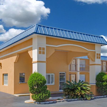 Super 8 By Wyndham Port Royal/Beaufort Exterior foto