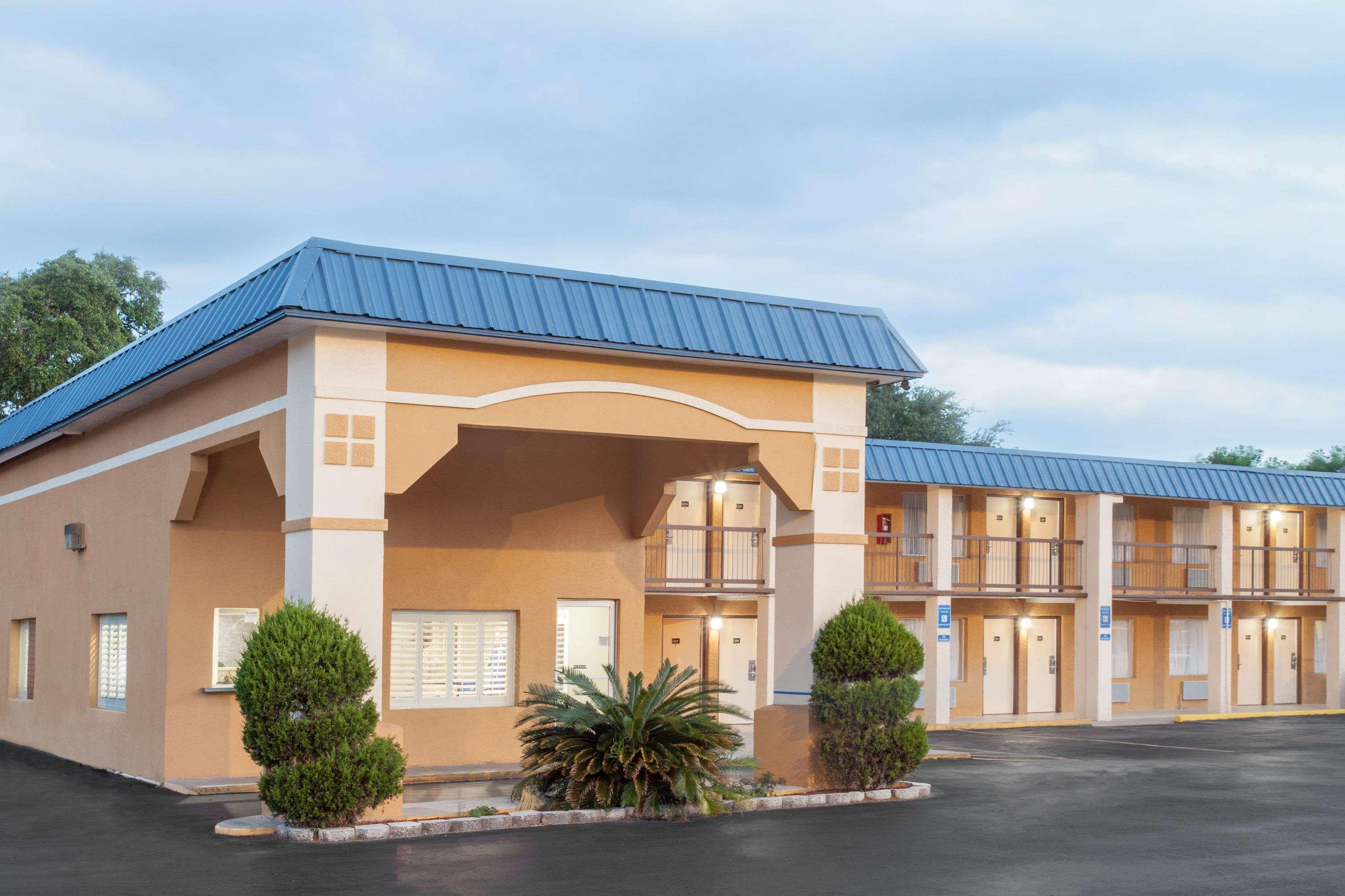 Super 8 By Wyndham Port Royal/Beaufort Exterior foto